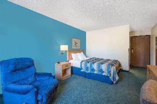 I M Hotel By Timberlake Grand Rapids Room photo